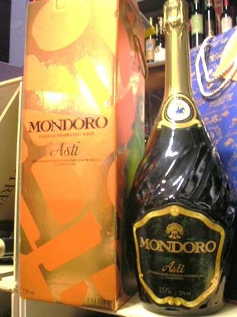 Champagne Mondoro - italské víno nejvyšší kvality