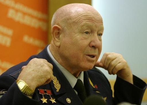 Cosmonaut Leonov - hrdina světové kosmonautiky