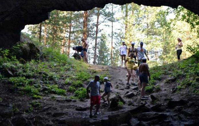 Co potřebujete poznat turistické a začátečník jeskyně průzkumník před návštěvou jeskyně Kurgazak