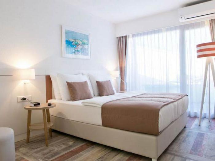 Hotel Castellastva 4 * (Černá Hora, Petrovac): recenze turistů