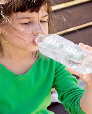Jaké známky dehydratace dítěte potřebují znát