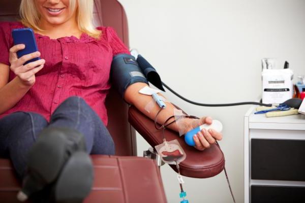 Dozvíme se, zda je možné darovat krev během menstruace